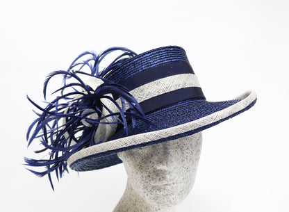 blau Bortenstrohhut mit weiß