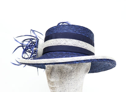 blau Bortenstrohhut mit weiß