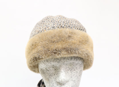 Mütze mit Webpelzrand