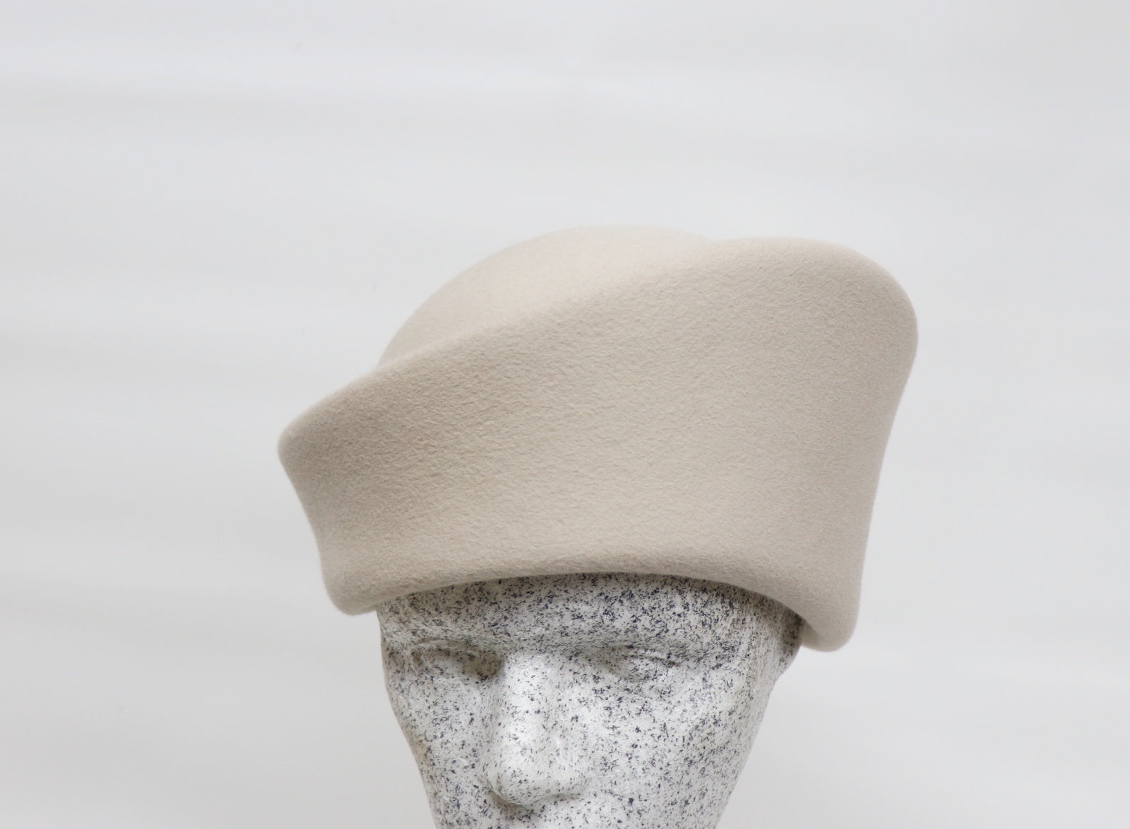 Natascha - Filzkappe - Hutmanufaktur Hanni-Modelle