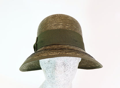 Braided straw hat deep bell