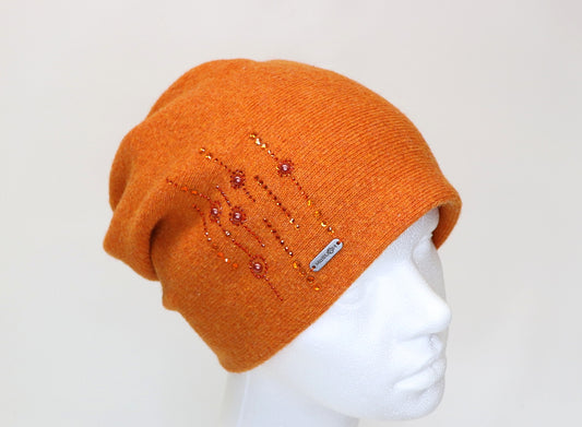 Wool slouch with rhinestones