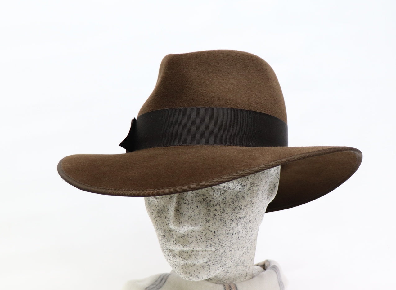 Herrenhut - braun Velours