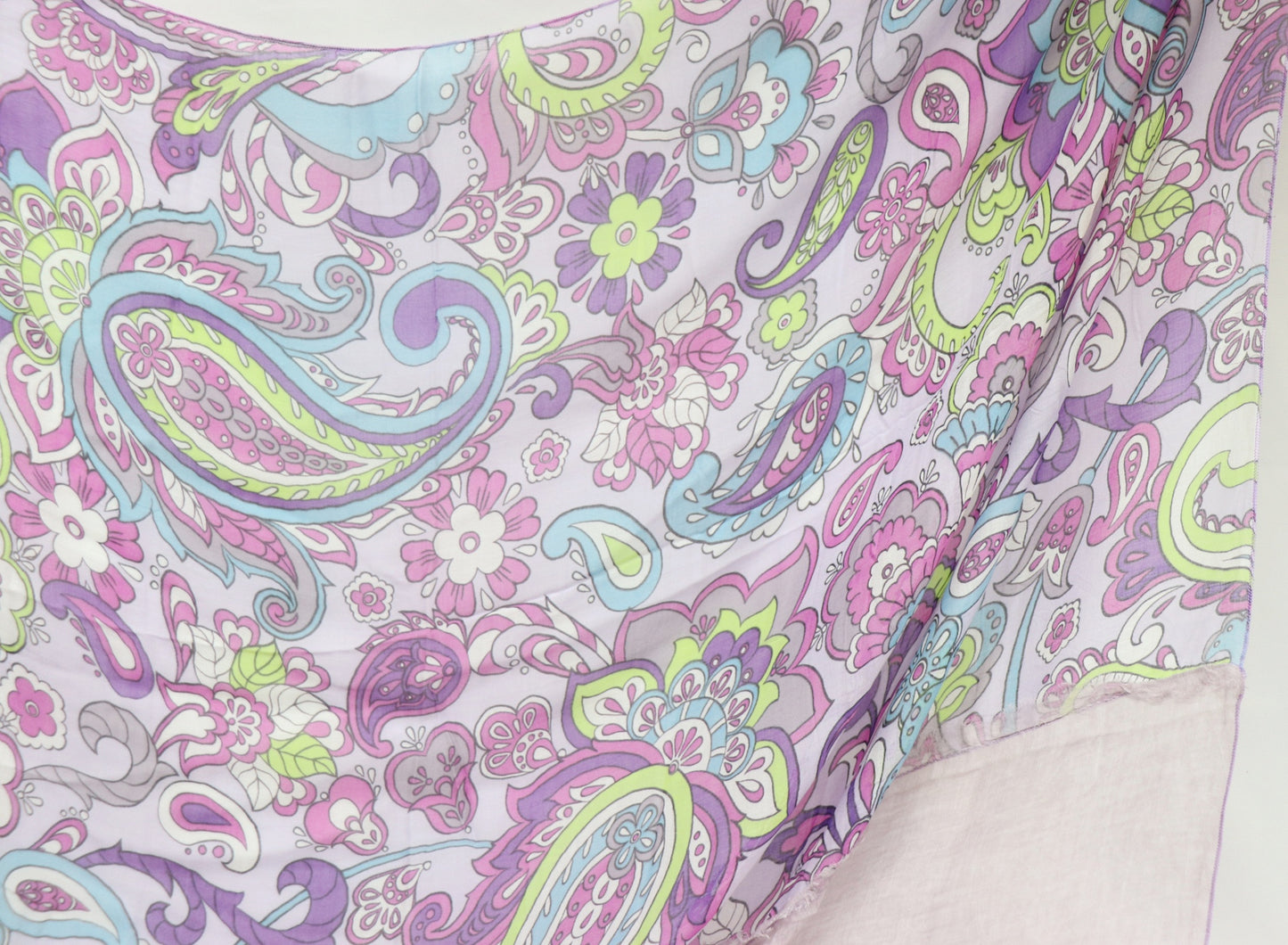 großes - feines Tuch