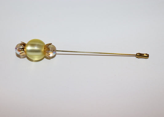 Hat pin pearl with gold leaves