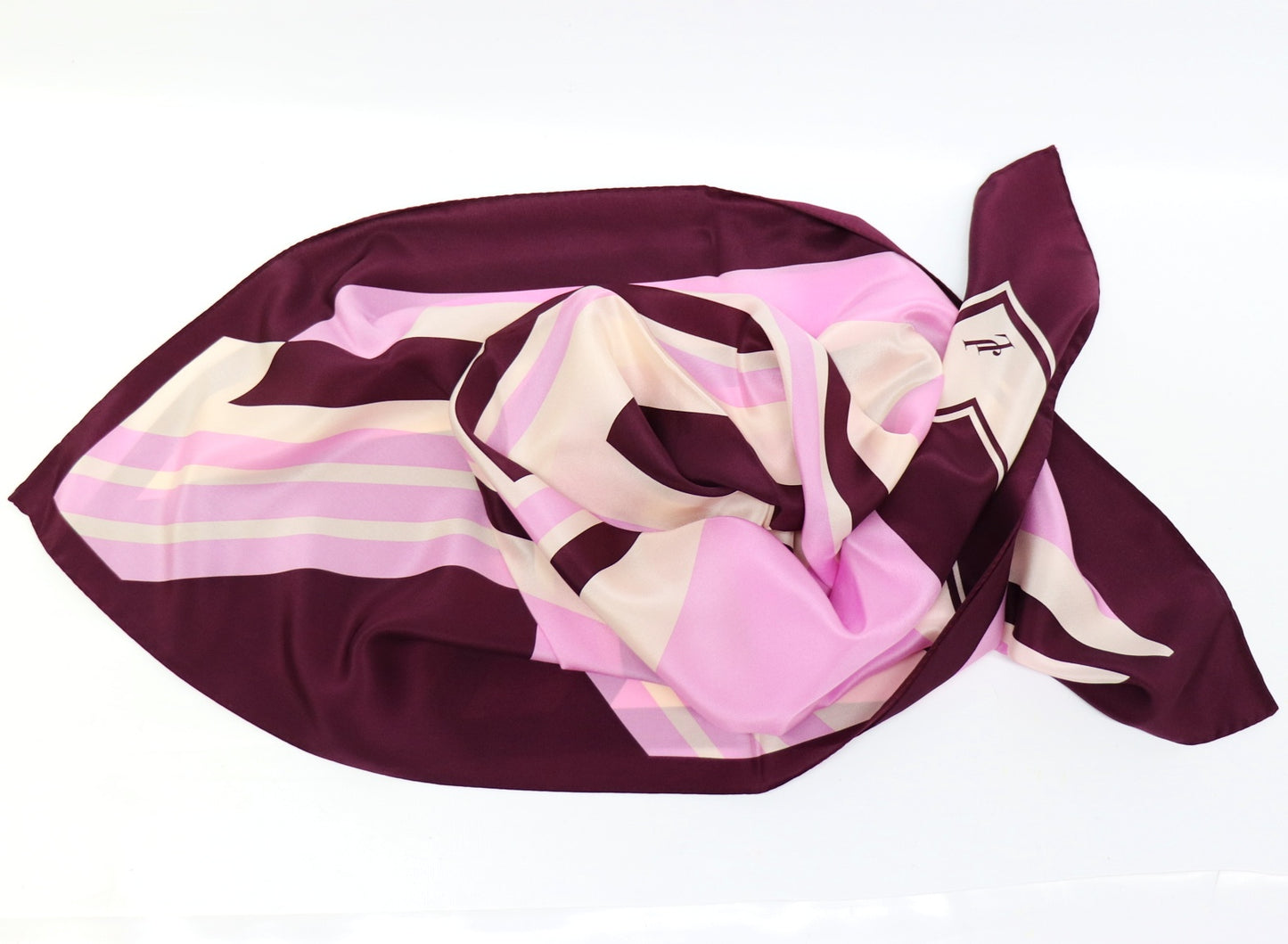 Silk scarf fashionable corners