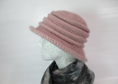 Crochet hat old pink angora