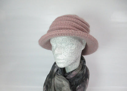 Crochet hat old pink angora