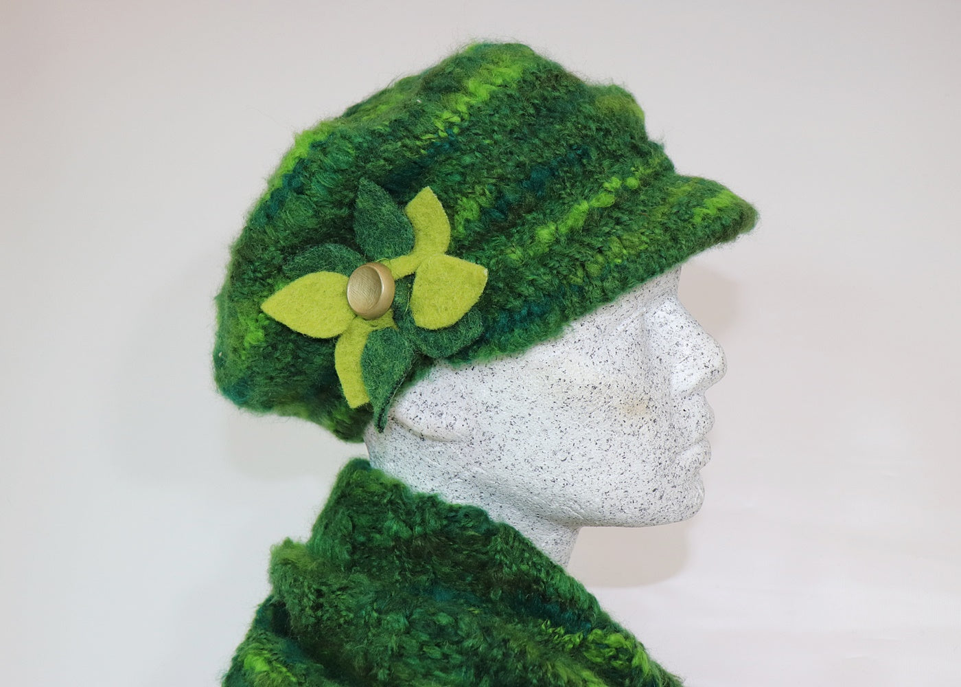 Knitted set green peaked cap