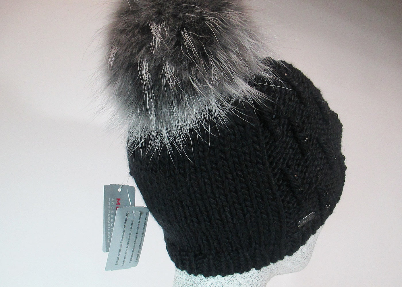 Wool beanie colored diamonds - Finnracoon bobble