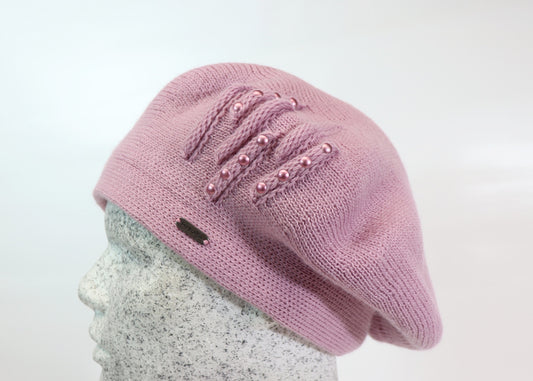 Knitted beret with pearls