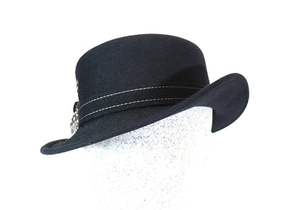 Siri - small black felt hat
